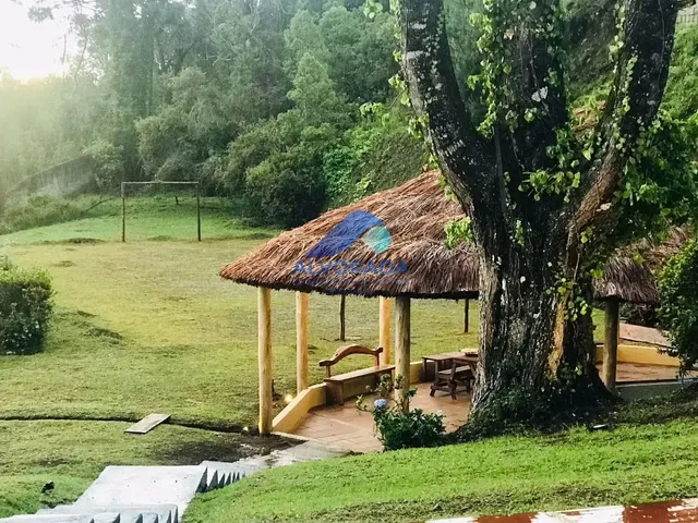Casa com 5566m² 3 quartos e 4 banheiros, à venda, no bairro Pedra do Fogo em Campos Do Jordão
