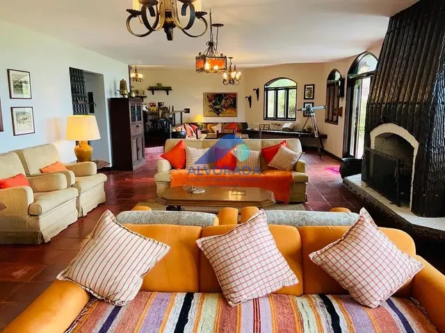 Casa com 5566m² 3 quartos e 4 banheiros, à venda, no bairro Pedra do Fogo em Campos Do Jordão
