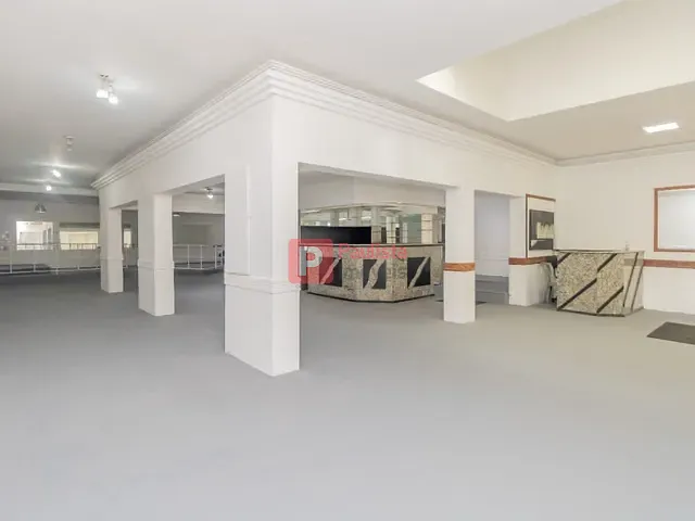 Casa com 560m², à venda ou para alugar, no bairro Vila Nova Conceição em São Paulo