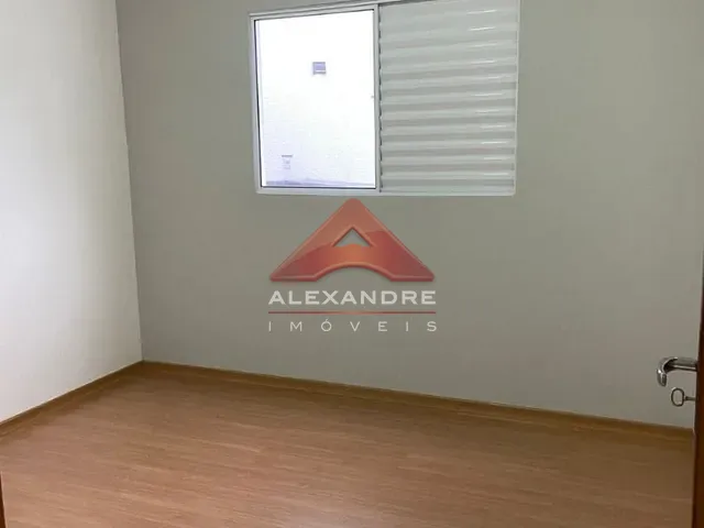 Casa com 250m² 3 quartos e 2 banheiros, à venda, no bairro Residencial Ana Maria em São José dos Campos