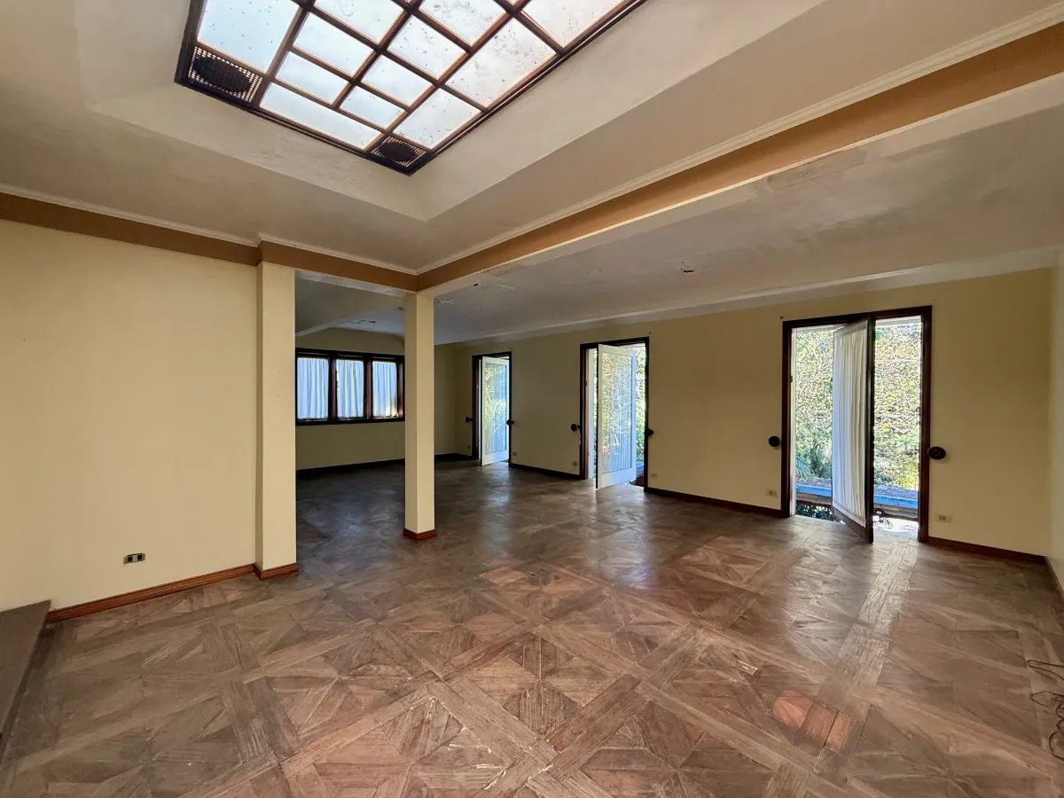 Casa para venda em Chácara Monte Alegre com 3 quartos, sendo 1 suíte, 206m²