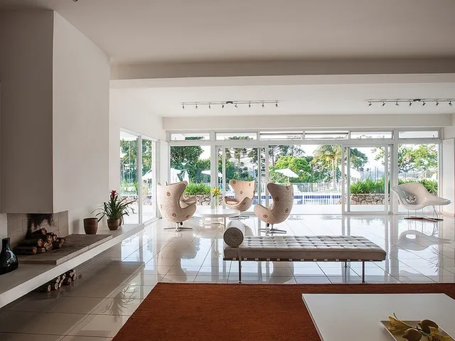 Casa com 772m² 5 quartos e 8 banheiros, à venda, no bairro Moinho Velho em Cotia