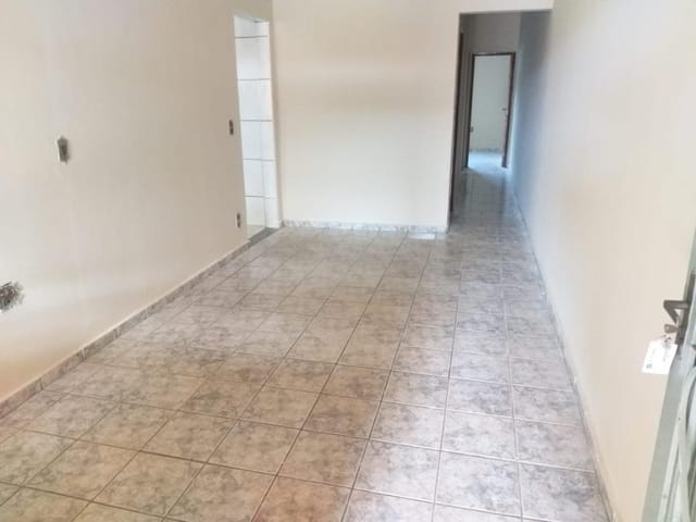 Foto do Casa - Casa com 2 dormitórios para alugar por R$ 900,00/mês - Parque São Geraldo - Uberaba/MG | ZUCATO IMOBILIARIA LTDA