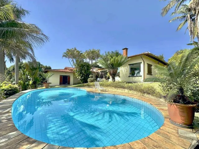 Casa com 1879m² 5 quartos e 5 banheiros, à venda, no bairro Parque Ideal em Carapicuíba