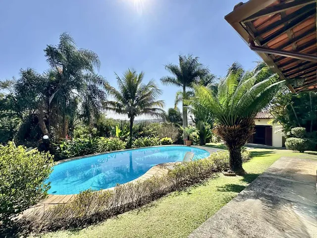 Casa com 1879m² 5 quartos e 5 banheiros, à venda, no bairro Parque Ideal em Carapicuíba