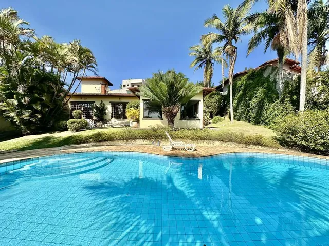 Casa com 1879m² 5 quartos e 5 banheiros, à venda, no bairro Parque Ideal em Carapicuíba