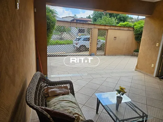 Casa com 300m² 4 quartos e 4 banheiros, à venda, no bairro Vila Nogueira em Campinas