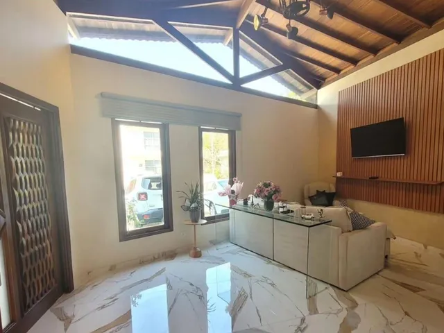 Casa 3 quartos e 3 banheiros, à venda, no bairro Chácara Roselândia em Cotia