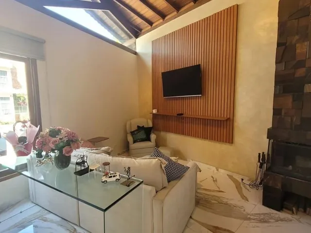 Casa 3 quartos e 3 banheiros, à venda, no bairro Chácara Roselândia em Cotia