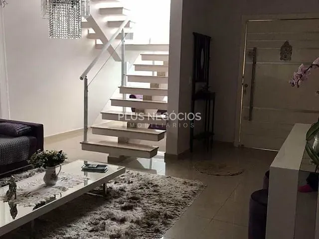 Casa com 300m² 3 quartos e 5 banheiros, à venda, no bairro Jardim Residencial Mont Blanc em Sorocaba