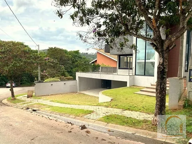Casa com 600m² 3 quartos e 5 banheiros, à venda, no bairro Condomínio Residencial Reserva Ecológica Atibaia em Atibaia