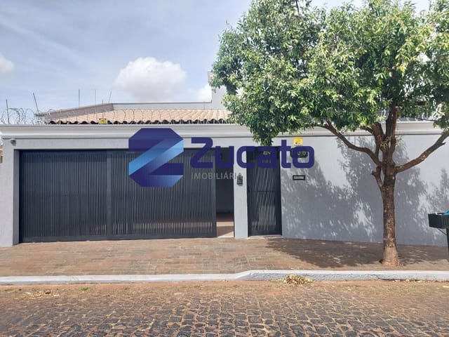 Foto do Casa - Casa com 3 dormitórios à venda, 242 m² por R$ 750.000,00 - Boa Vista - Uberaba/MG | ZUCATO IMOBILIARIA LTDA