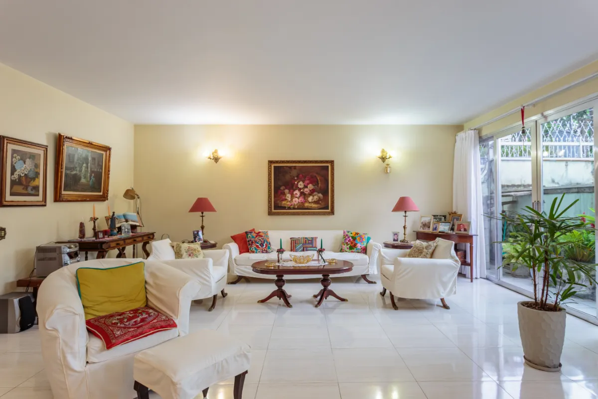 Casa para venda em Retiro Morumbi com 3 quartos, sendo 3 suítes, 314m²
