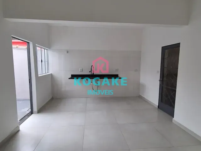 Casa 4 quartos e 4 banheiros, à venda, no bairro Jardim Satélite em São José dos Campos
