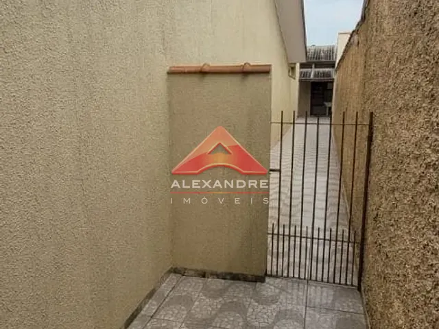Casa com 300m² 1 quarto e 1 banheiro, para alugar, no bairro Vila Industrial em São José dos Campos