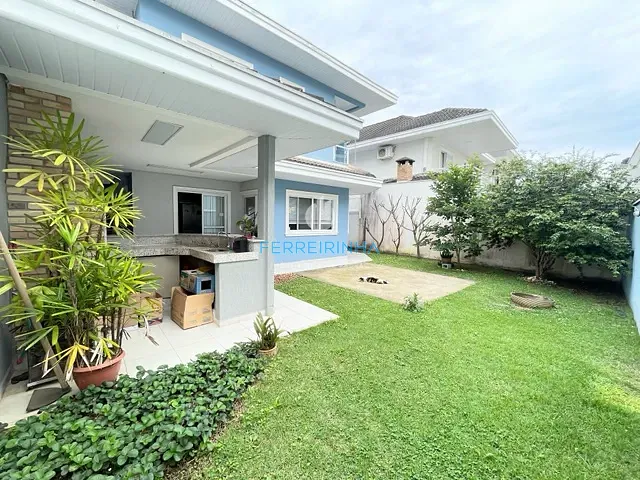 Casa com 258m² 4 quartos e 4 banheiros, à venda, no bairro Urbanova VII em São José dos Campos