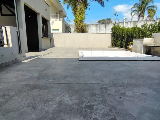 Casa 3 quartos e 5 banheiros, à venda, no bairro Tarumã em Santana de Parnaíba