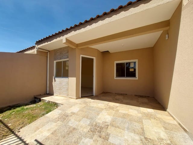 Locação - Casa com 2 quartos, 1 vaga de garagem coberta, 51 m², Uvaranas.