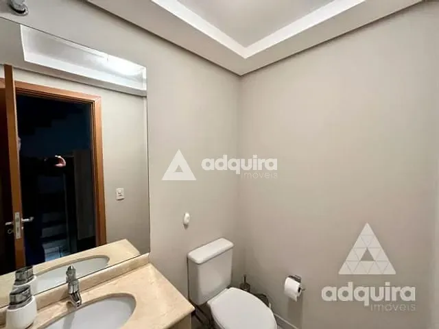 Sobrado 3 quartos e 3 banheiros, à venda, no bairro Jardim Carvalho em Ponta Grossa
