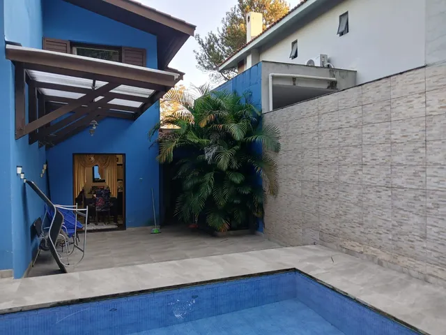 Casa com 630m² 4 quartos e 5 banheiros, à venda, no bairro Jardim Bolívia em Jandira