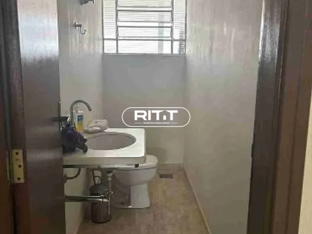 Casa com 300m² 2 quartos e 2 banheiros, para alugar, no bairro Jardim Aurélia em Campinas