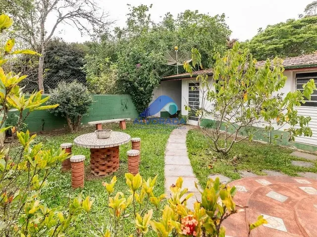Casa com 1000m² 3 quartos e 2 banheiros, à venda, no bairro Centro em São Bento Do Sapucaí