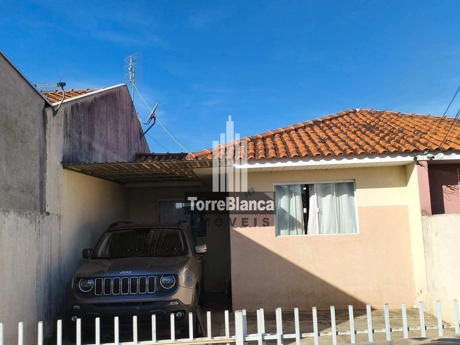 Casa à venda com 3 quartos, 54m² - Foto 1