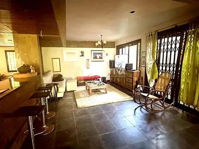 Casa com 349m² 5 quartos e 4 banheiros, à venda, no bairro Vila Assunção em Porto Alegre