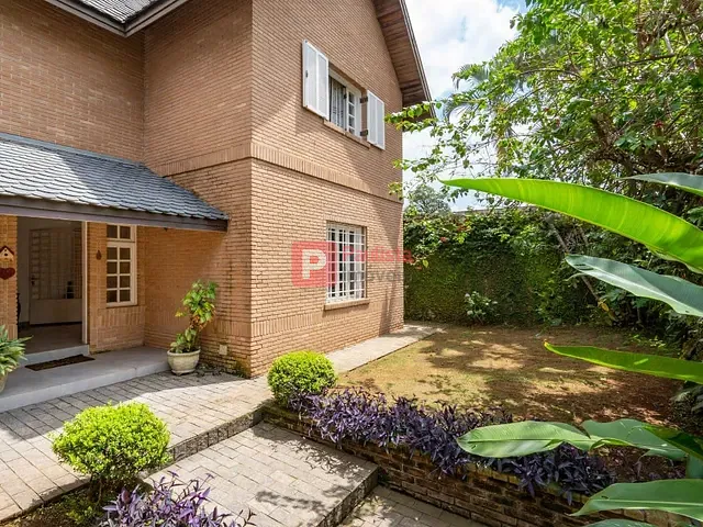 Casa com 1077m² 3 quartos e 6 banheiros, à venda, no bairro Chácara Monte Alegre em São Paulo