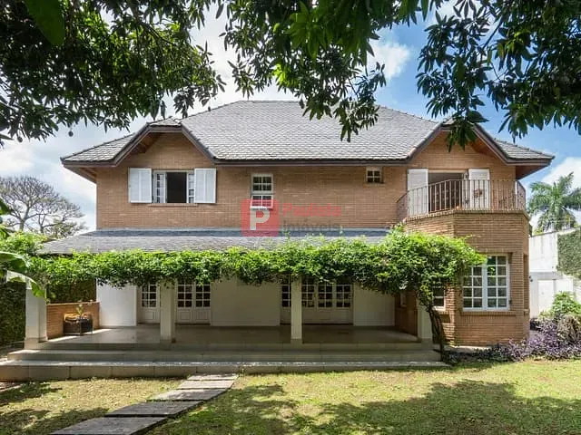Casa com 1077m² 3 quartos e 6 banheiros, à venda, no bairro Chácara Monte Alegre em São Paulo