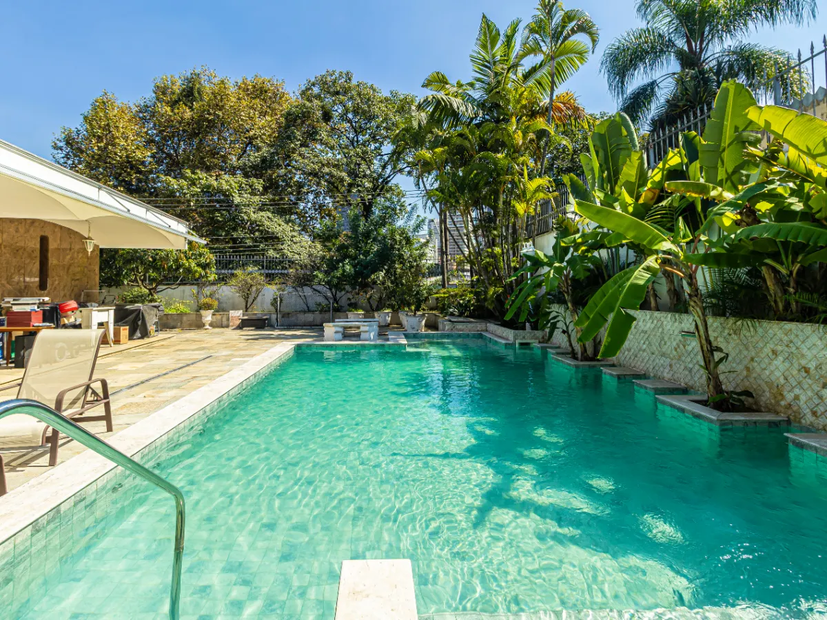 Casa para venda em Pinheiros com 5 quartos, sendo 5 suítes, 735m²