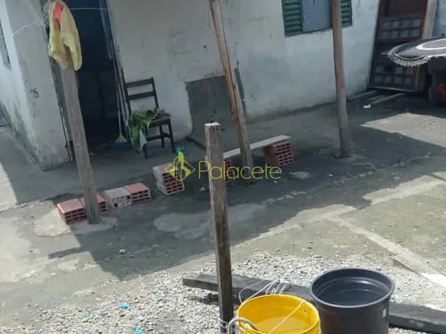 Casa com 142m² 2 quartos e 1 banheiro, à venda, no bairro Conjunto Residencial Araretama em Pindamonhangaba