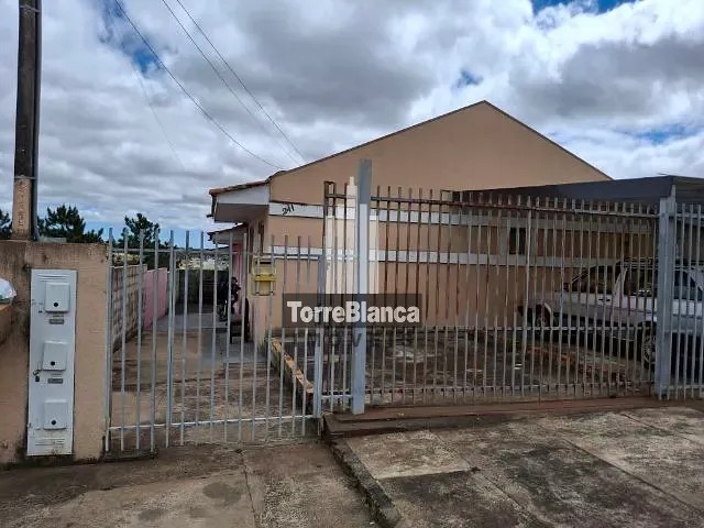 Casa com 46m² 2 quartos e 1 banheiro, à venda ou para alugar, no bairro Neves em Ponta Grossa