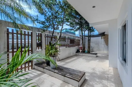 Casa para venda em Centro com 5 quartos, sendo 1 suíte, 300m²
