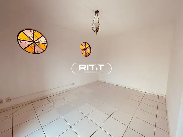 Casa com 247m² 3 quartos e 1 banheiro, à venda, no bairro Vila Nogueira em Campinas
