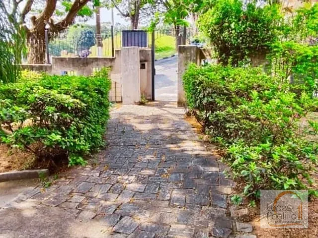 Casa com 1275m² 5 quartos e 6 banheiros, à venda, no bairro Cidade Satélite em Atibaia