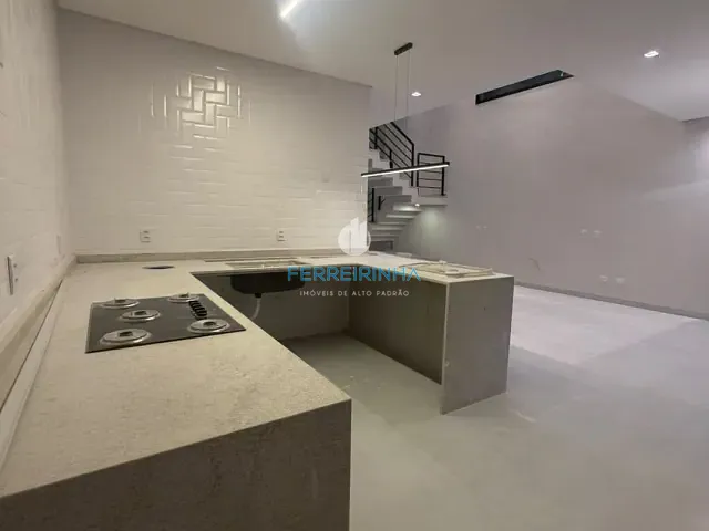 Casa com 250m² 4 quartos e 4 banheiros, à venda, no bairro Condomínio Residencial Mantiqueira em São José dos Campos