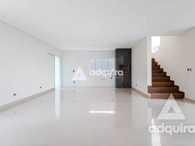 Casa com 300m² 3 quartos e 3 banheiros, à venda, no bairro Jardim Carvalho em Ponta Grossa