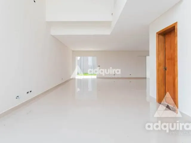 Casa com 300m² 3 quartos e 3 banheiros, à venda, no bairro Jardim Carvalho em Ponta Grossa