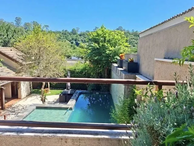 Casa com 500m² 3 quartos e 4 banheiros, à venda, no bairro Residencial dos Lagos em Cotia