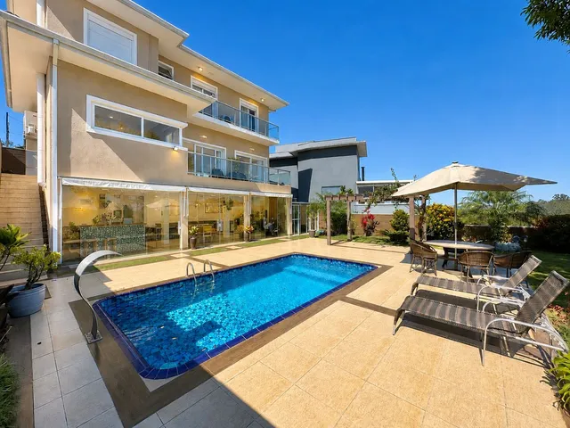 Casa com 601m² 3 quartos e 4 banheiros, à venda, no bairro Golf Gardens em Carapicuíba
