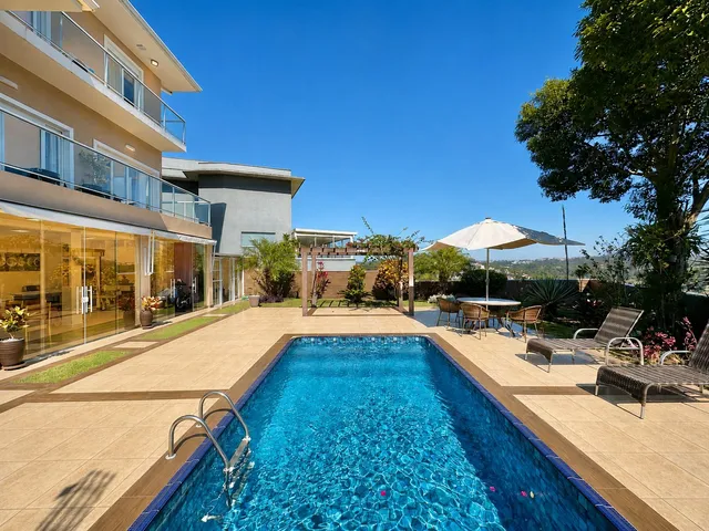 Casa com 601m² 3 quartos e 4 banheiros, à venda, no bairro Golf Gardens em Carapicuíba