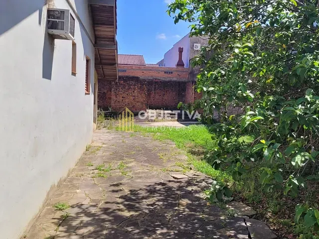 Casa 3 quartos e 2 banheiros, à venda, no bairro Partenon em Porto Alegre