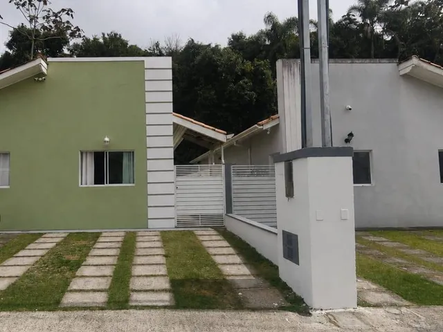Casa 2 quartos e 1 banheiro, à venda, no bairro Centreville em Cotia