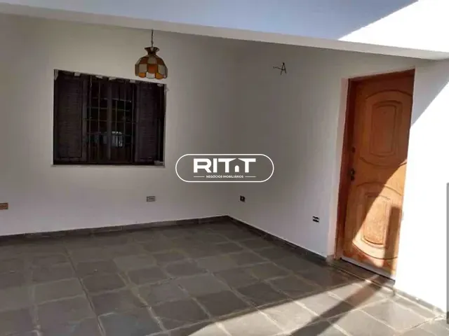 Casa com 250m² 3 quartos e 2 banheiros, à venda, no bairro Parque Imperador em Campinas