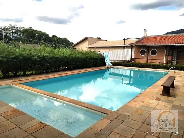 Casa com 1730m² 5 quartos e 6 banheiros, à venda, no bairro Jardim Maristela em Atibaia