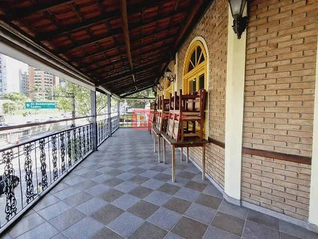 Casa com 1368m², à venda, no bairro Brooklin Paulista em São Paulo