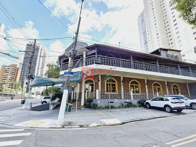 Casa com 1368m², à venda, no bairro Brooklin Paulista em São Paulo