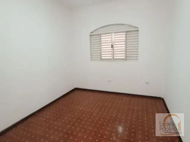 Casa com 300m² 3 quartos e 2 banheiros, para alugar, no bairro Alvinópolis em Atibaia