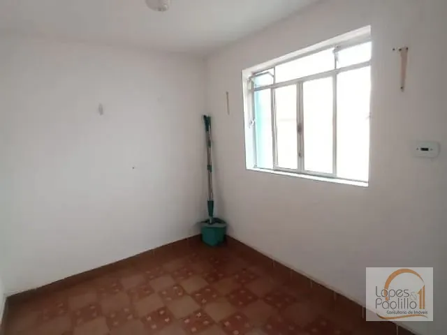 Casa com 300m² 3 quartos e 2 banheiros, para alugar, no bairro Alvinópolis em Atibaia